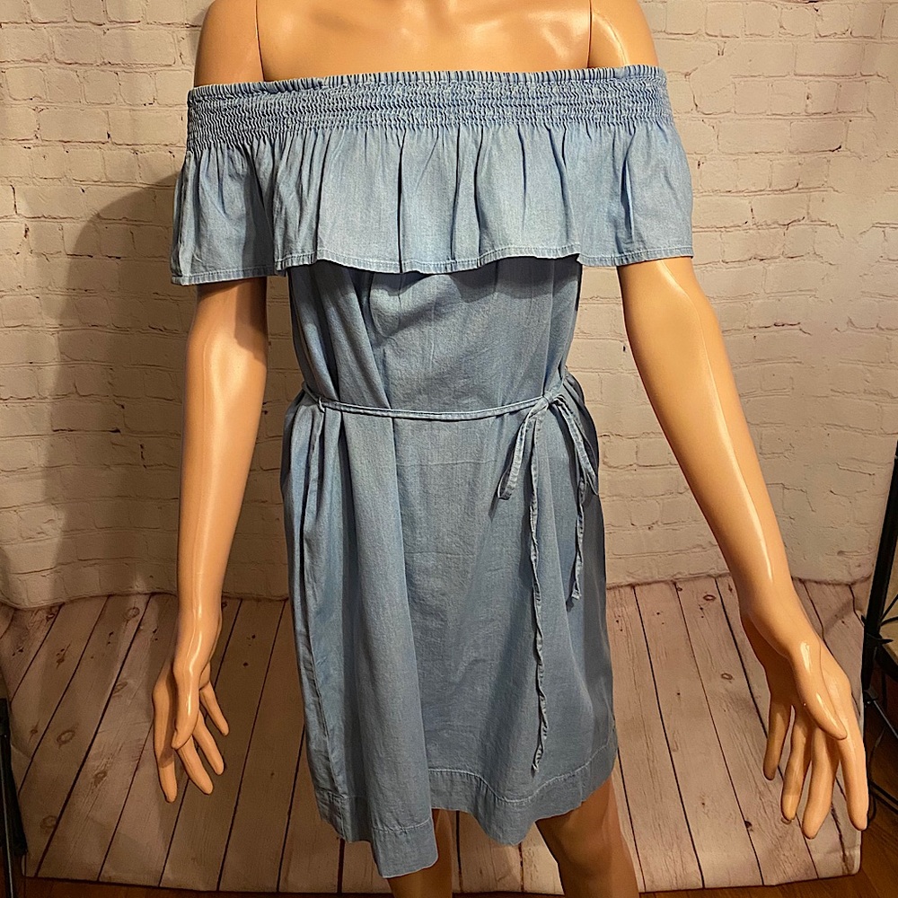 LOFT HOST PICK size medium Petite blue jean denim strapless dress